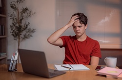 Teen having trouble focusing