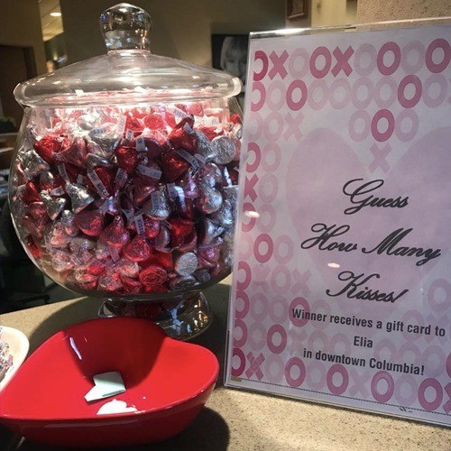 Hershey kisses in clear glass vase