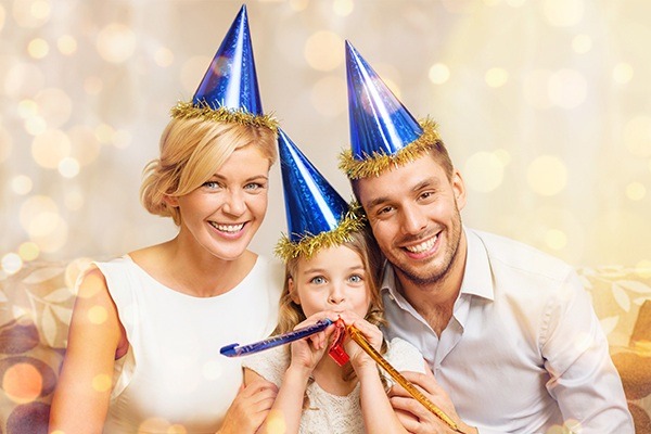 family celebrating new years